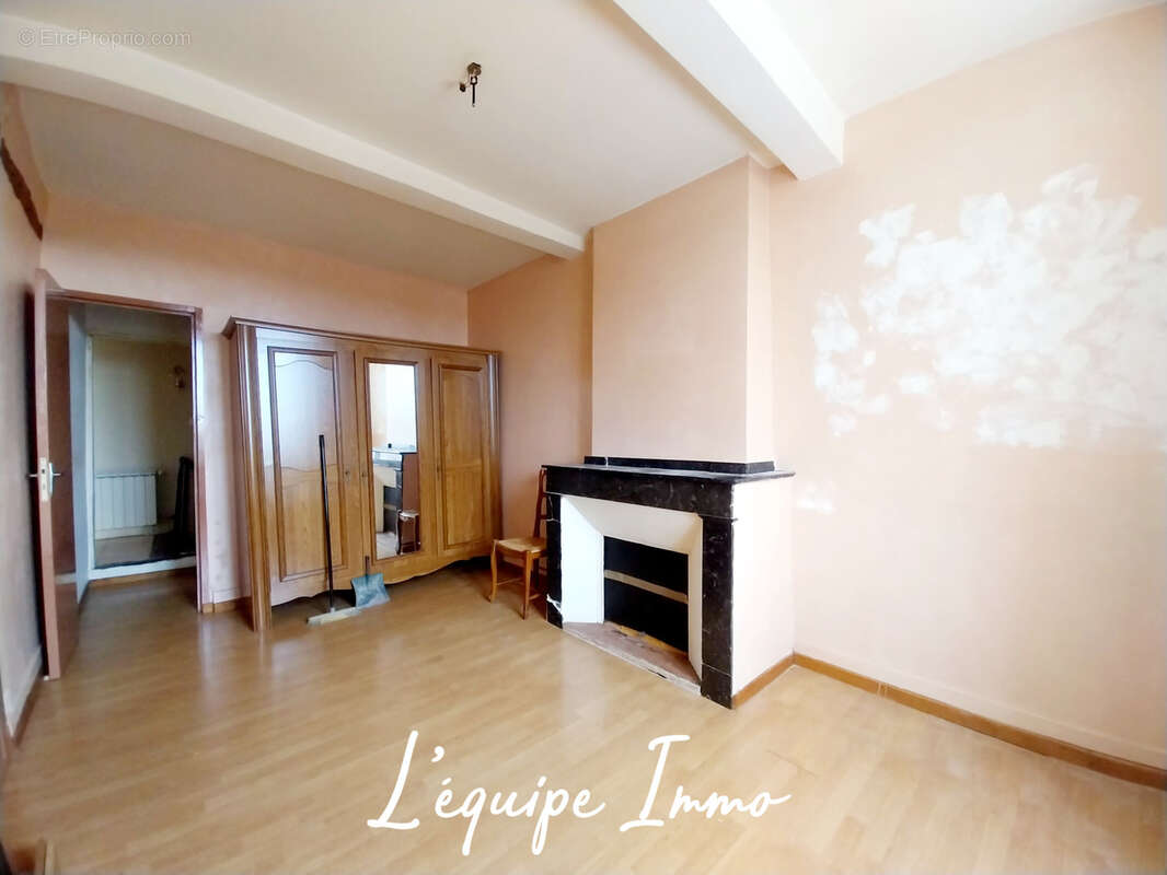 Maison à MAUVEZIN