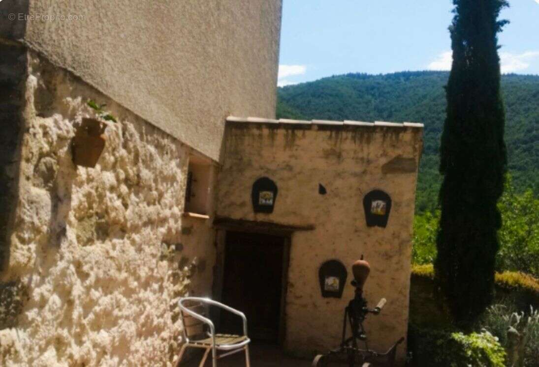 Maison à BELCASTEL-ET-BUC