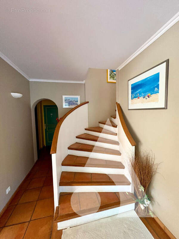 Maison à LORGUES