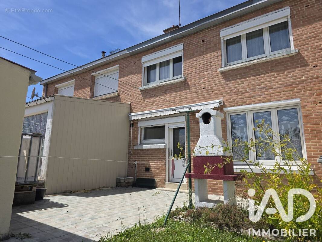 Photo 1 - Maison à LEVAL