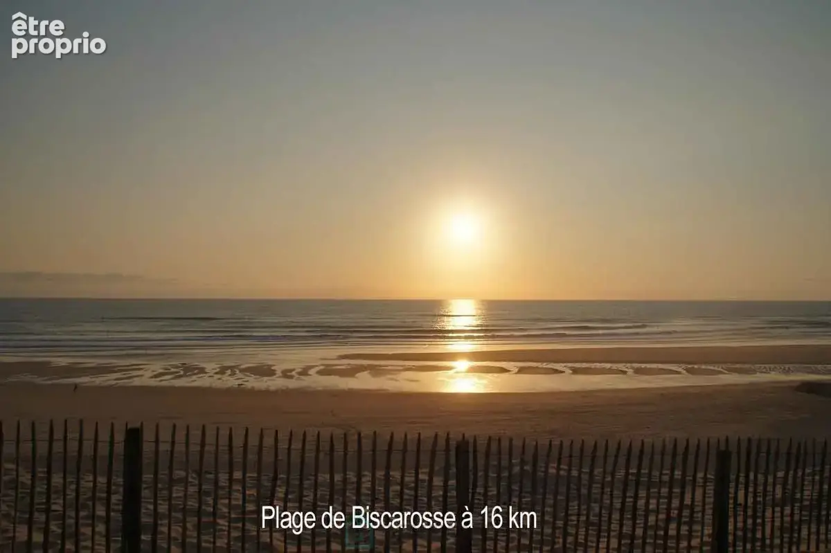 Biscarrosse  Propriété d'inspiration basque avec piscine & potentiel foncier - photo 14