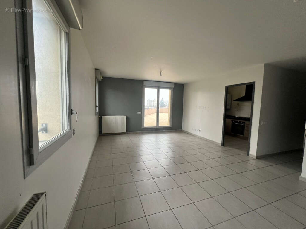 Appartement à RILLIEUX-LA-PAPE