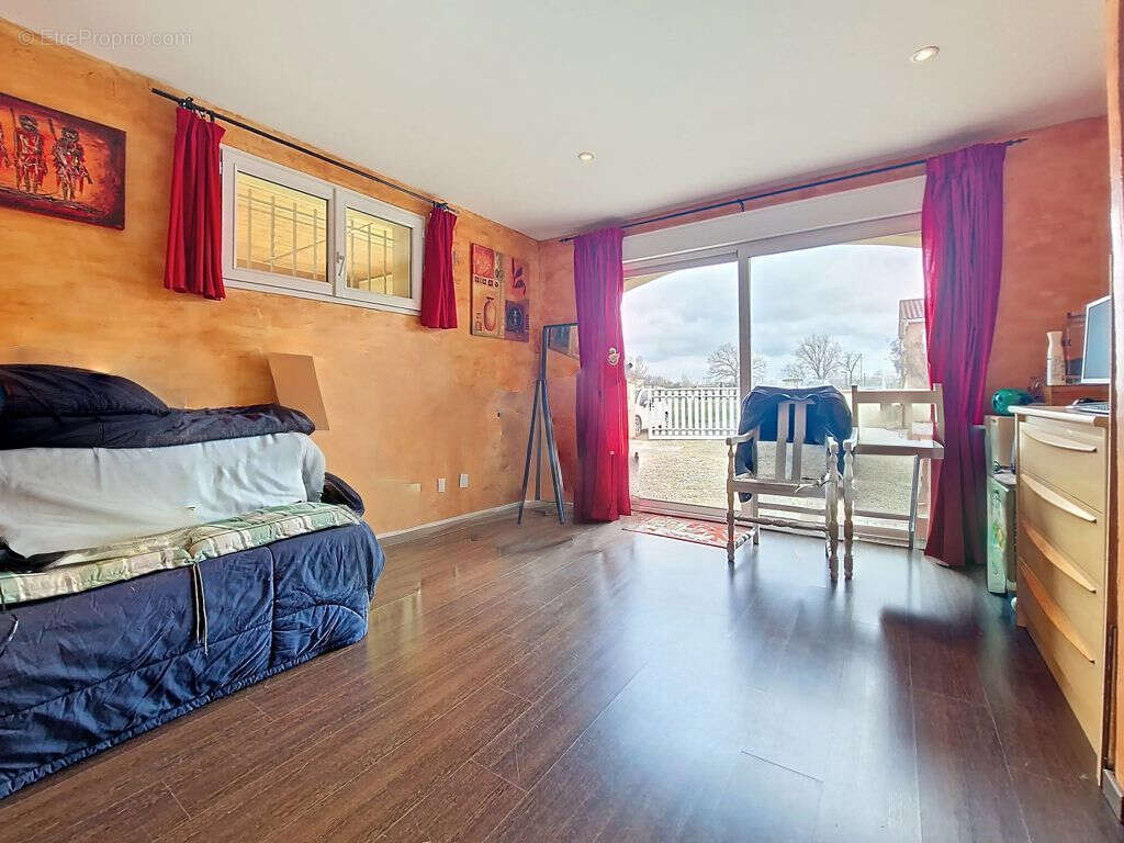 Maison à BOISSET-LES-MONTROND