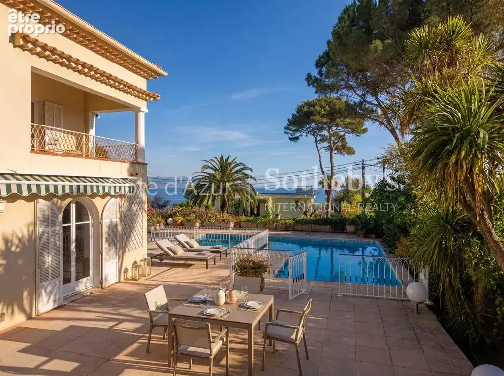 Cap d’Antibes villa avec vue mer piscine et fort potentiel à quelques pas du littoral - photo 2