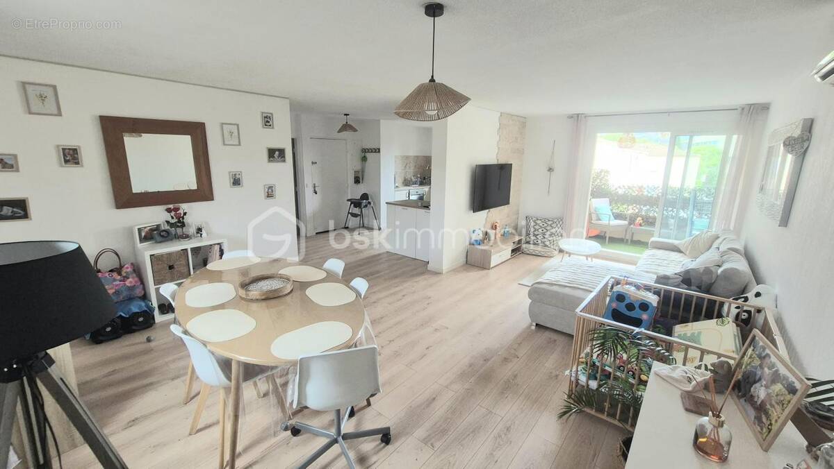 Appartement à HYERES
