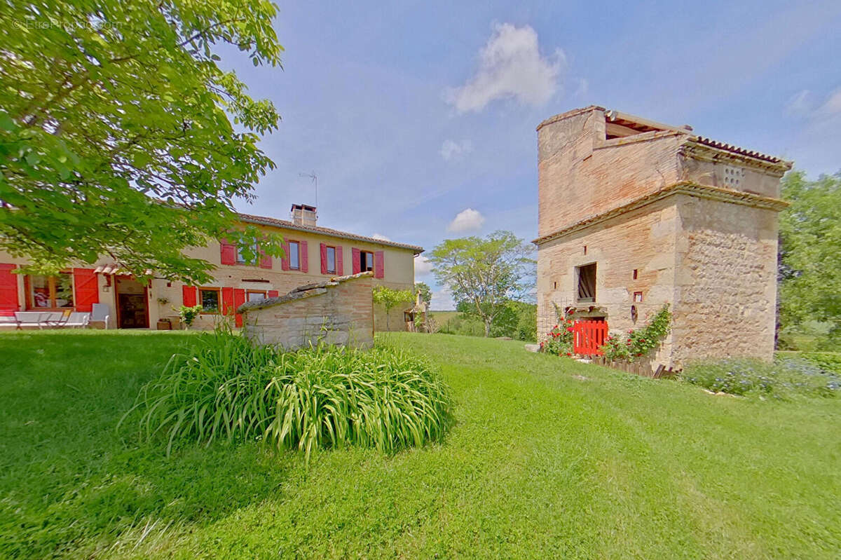 Maison à CAUSSADE