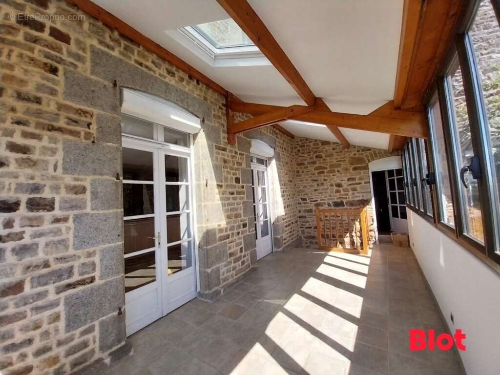 Maison 178 m² à Prince  - photo 6