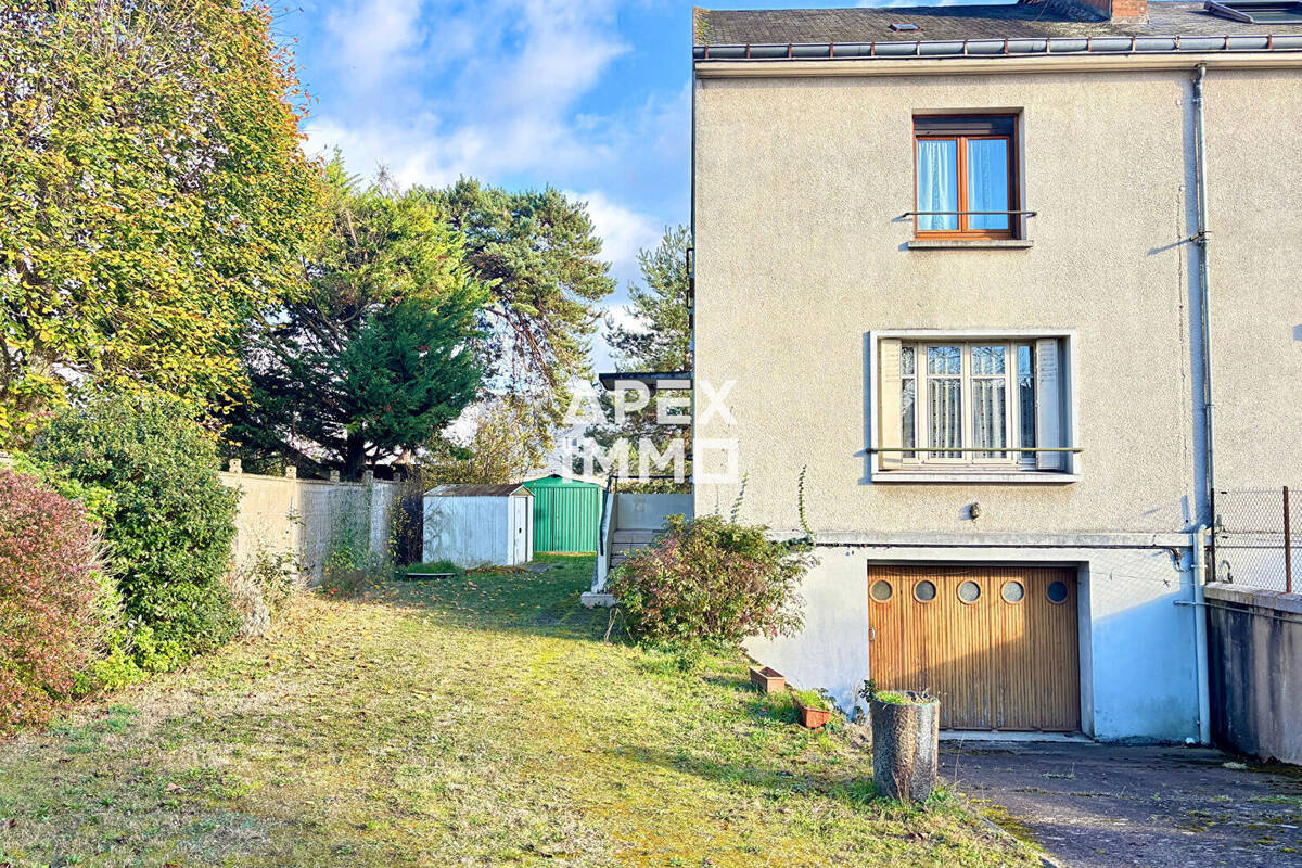 Maison à SAINT-DENIS-DE-L&#039;HOTEL