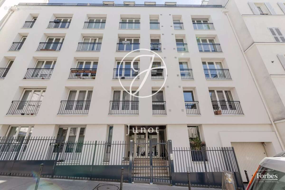 Appartement à PARIS-18E