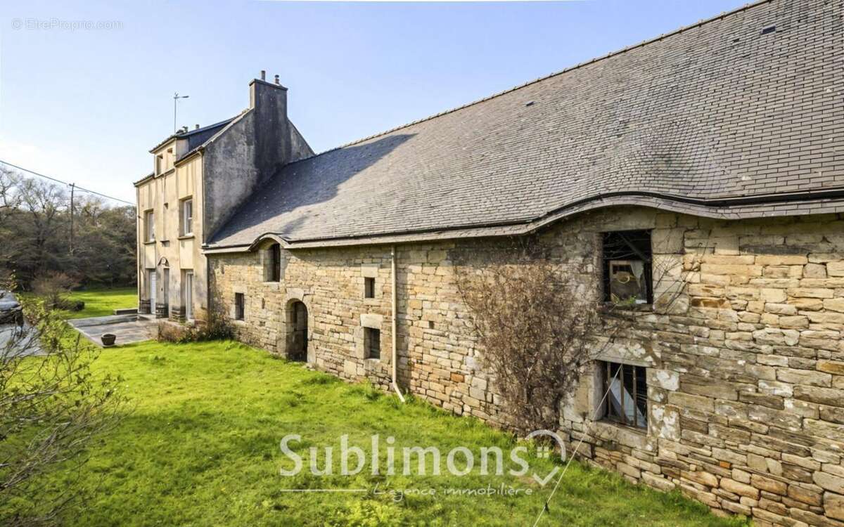 Maison à PLUVIGNER
