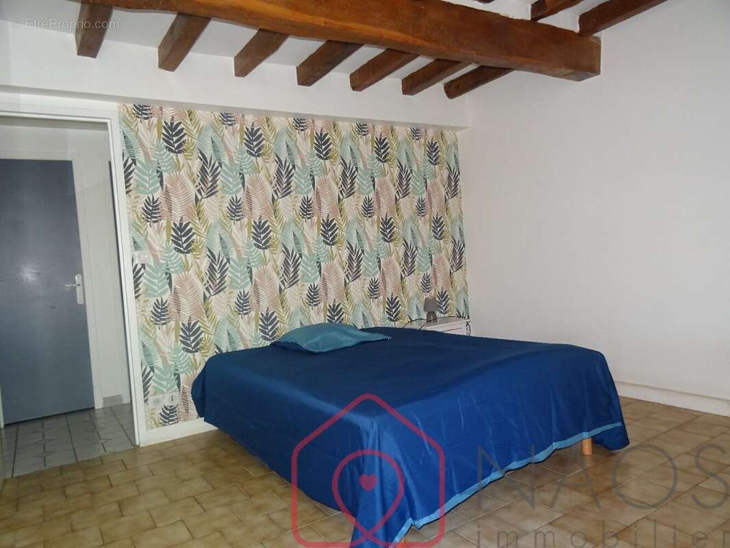 Maison à IVOY-LE-PRE