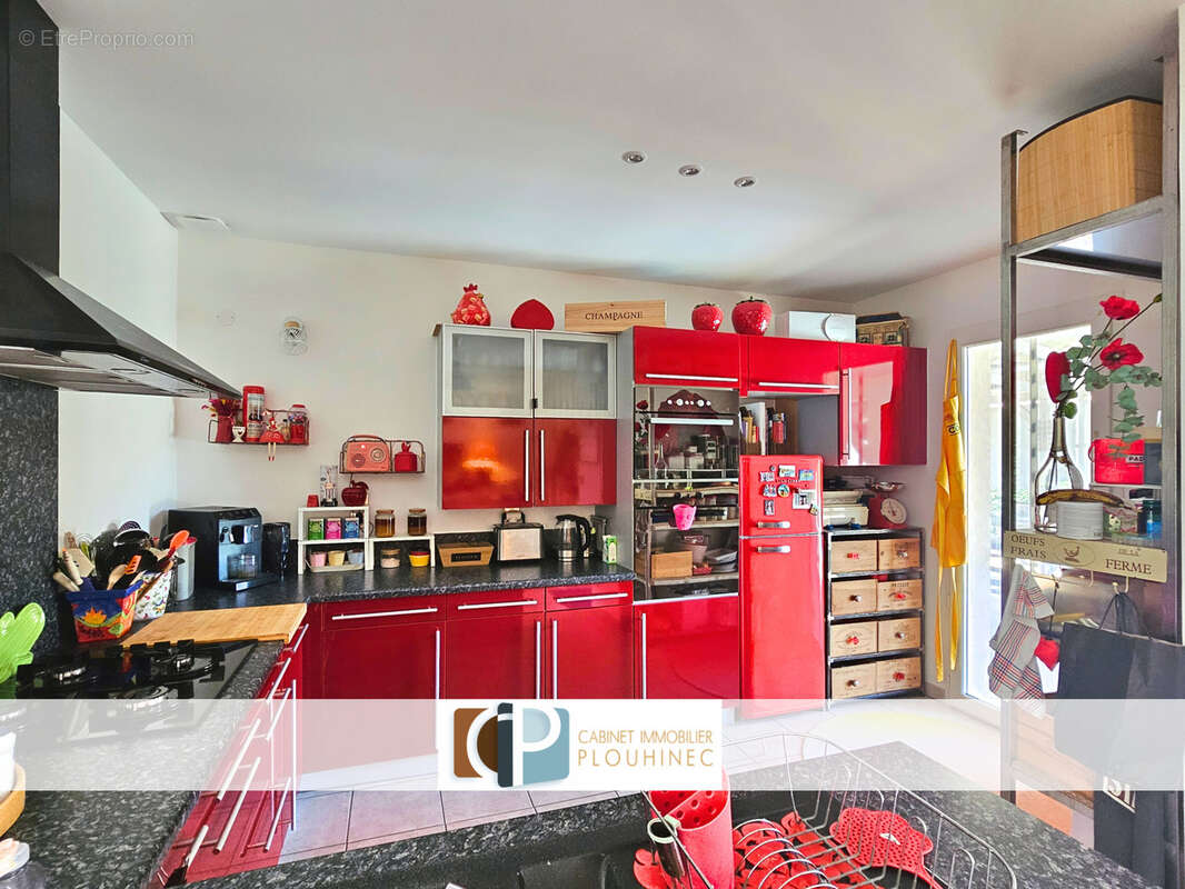 Maison de plain pied avec piscine. - photo 11