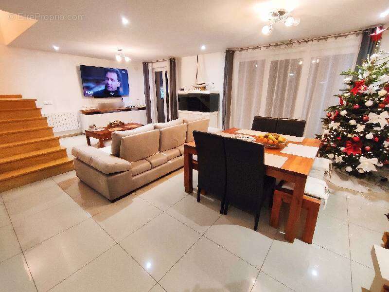 Maison à MITRY-MORY