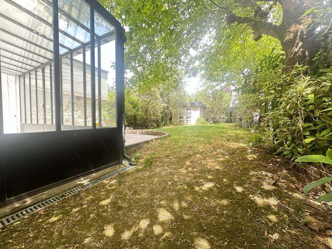 Maison à SAINT-MAUR-DES-FOSSES