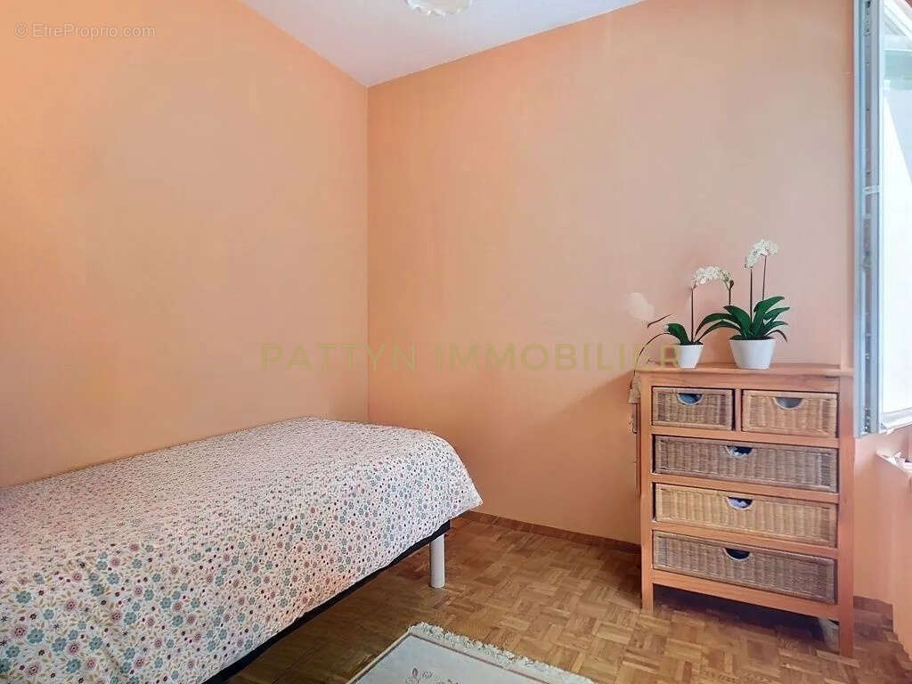 Appartement à NEUVILLE-SUR-SAONE