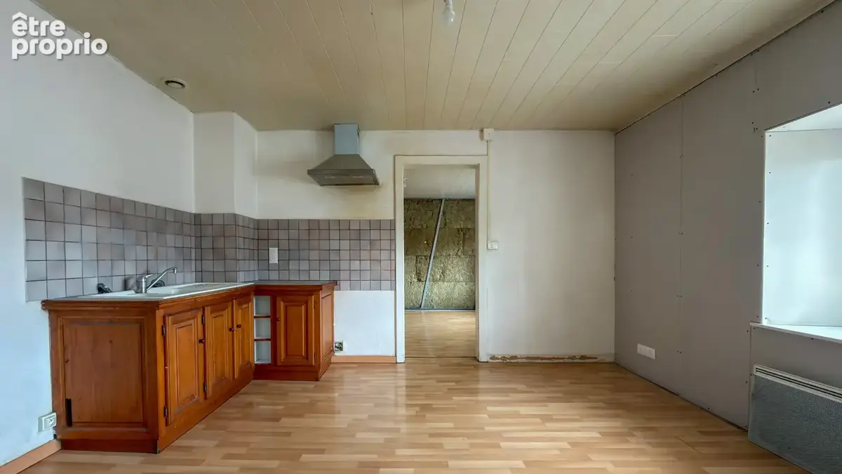 Appartement à PIERREFONTAINE-LES-VARANS