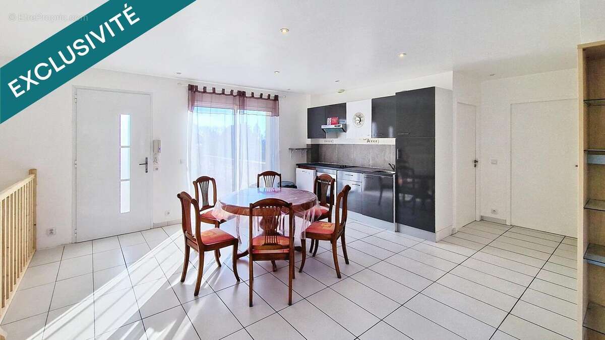 Photo 2 - Maison à CHATELLERAULT