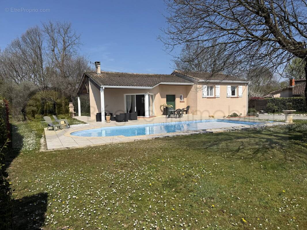 Maison à BRAX