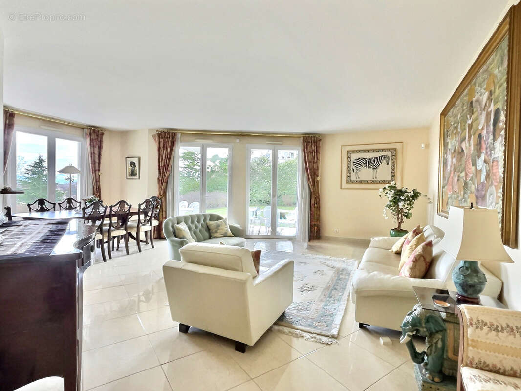 Appartement à DIVONNE-LES-BAINS