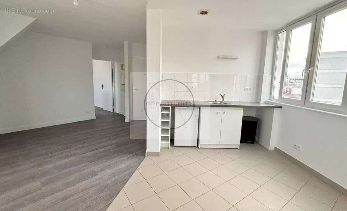 Appartement à PARIS-20E