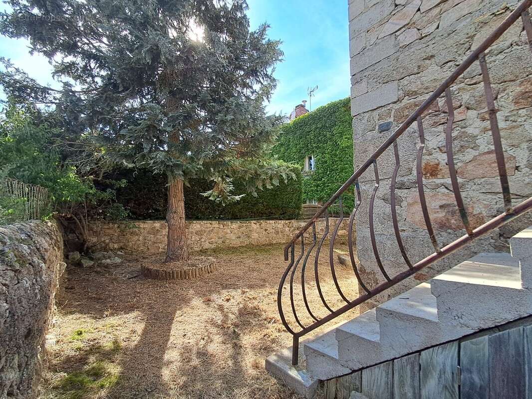 Maison 63 m² à Boisset  - photo 9