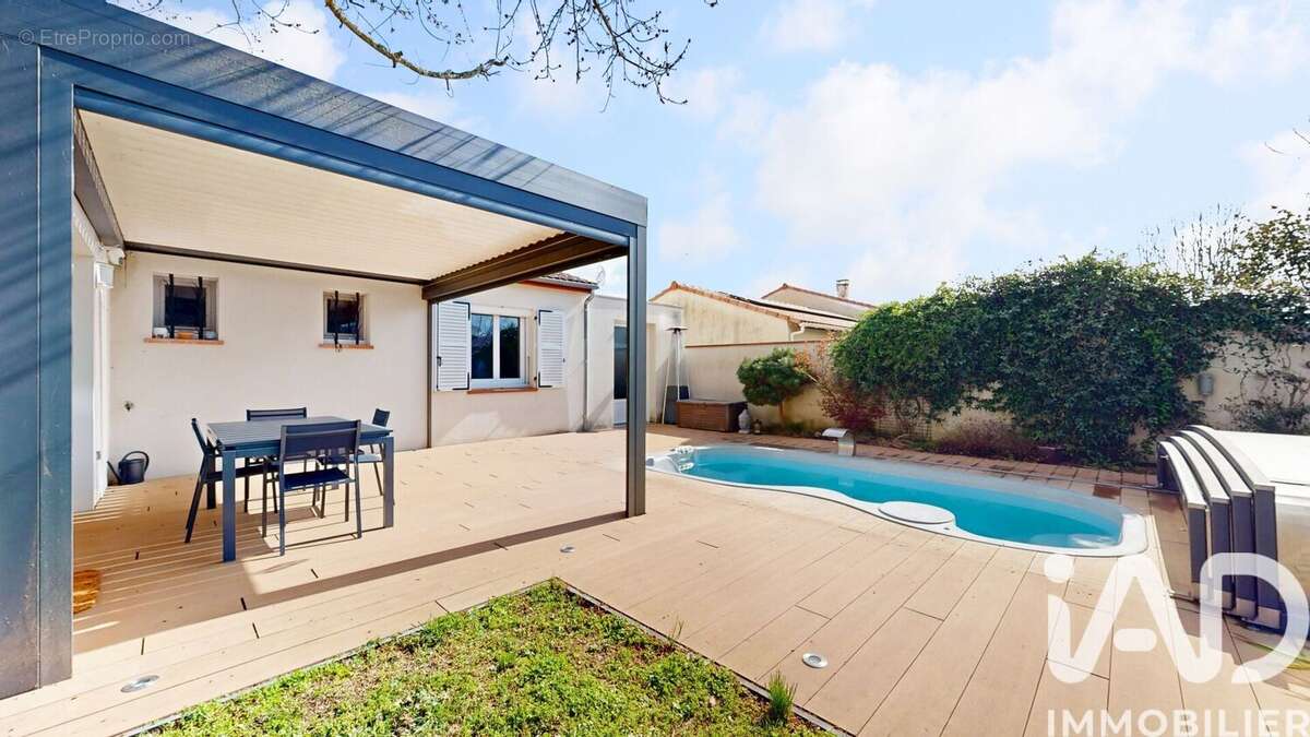 Photo 2 - Maison à BEAUZELLE