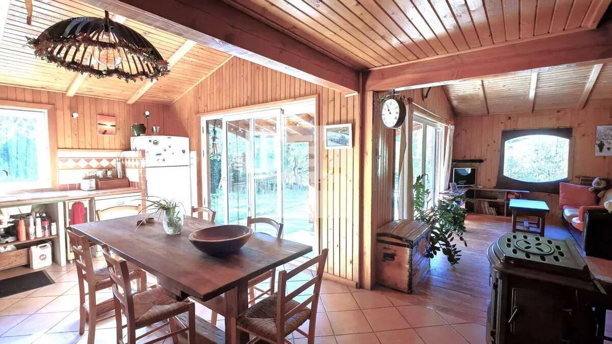 Maison à CHATEAUNEUF-DE-BORDETTE