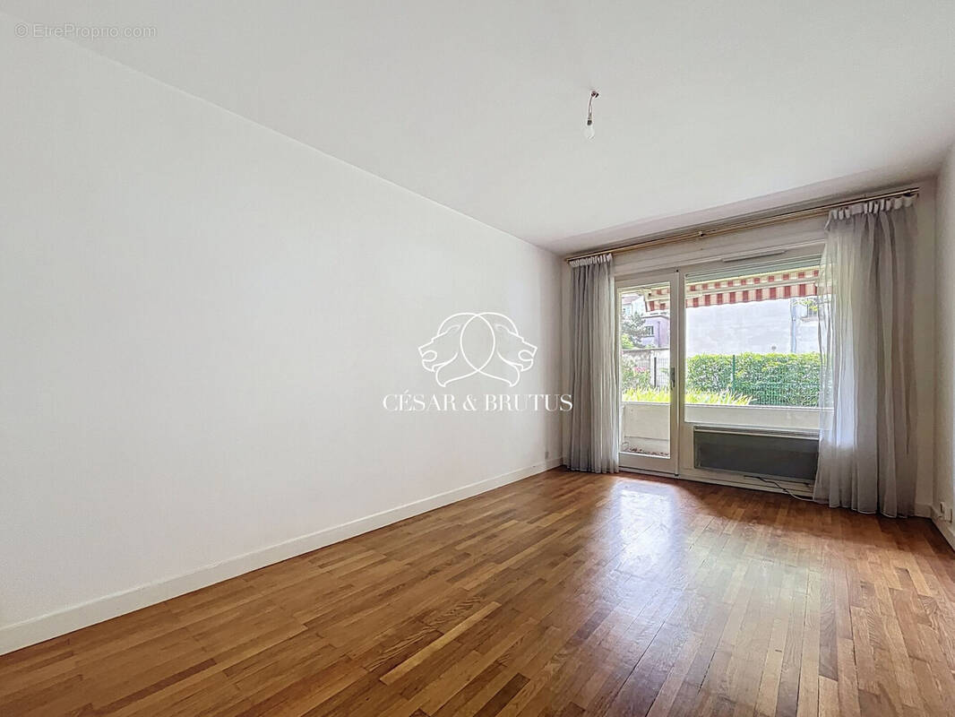 Appartement à LYON-8E