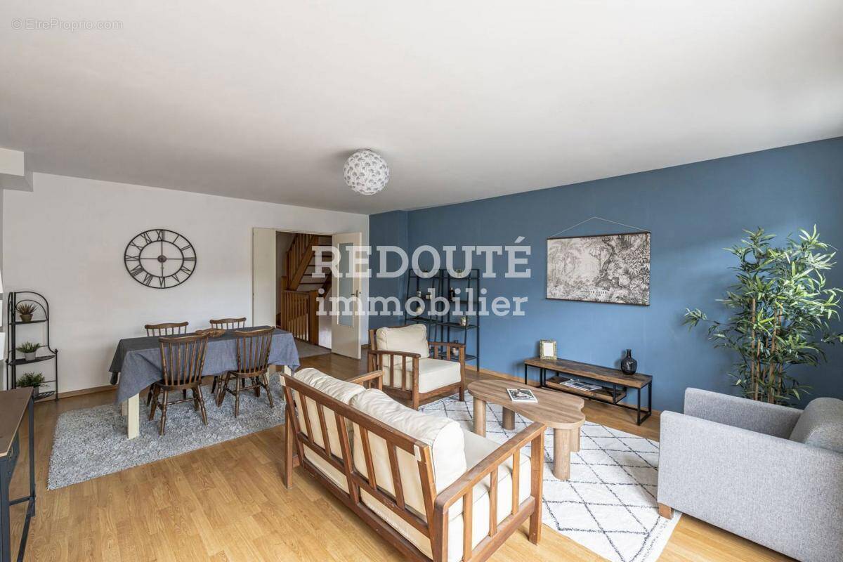 Appartement à TINQUEUX
