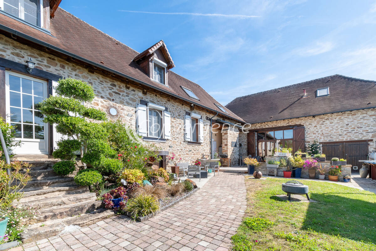 Maison à MEUZAC