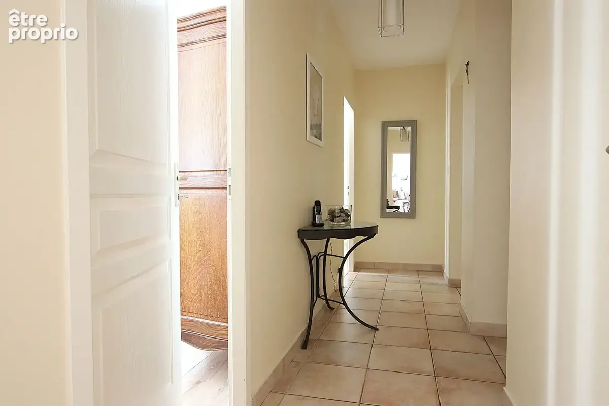 Vouillé, maison de plain-pied, 5 pièces, 116 m² habitables - photo 14