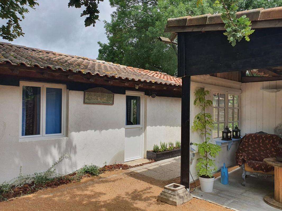 Maison à MONTPEZAT-DE-QUERCY