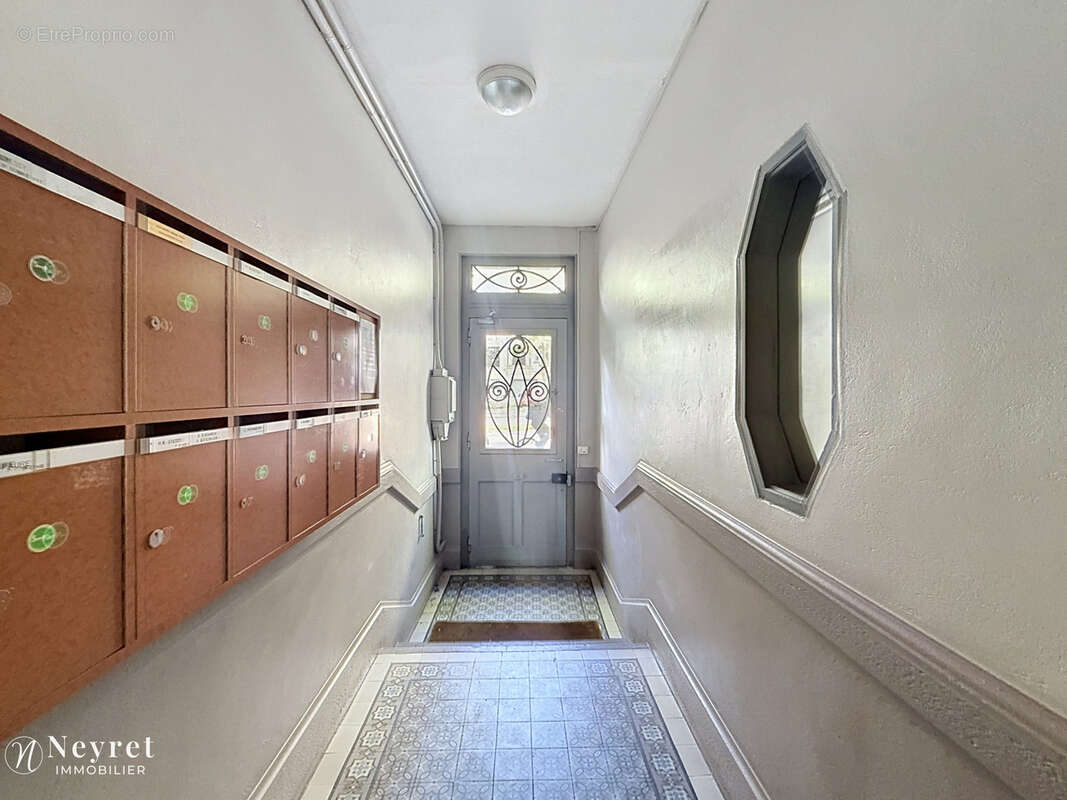 Appartement à SAINT-ETIENNE