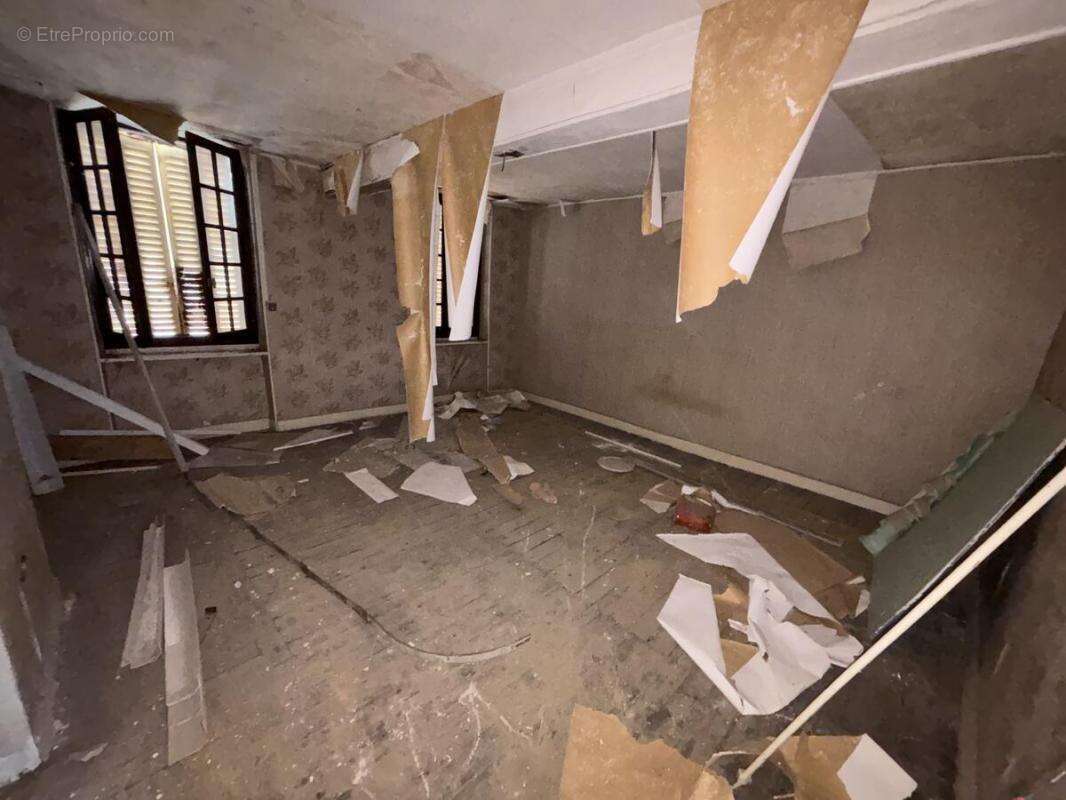 Appartement à COMMENTRY