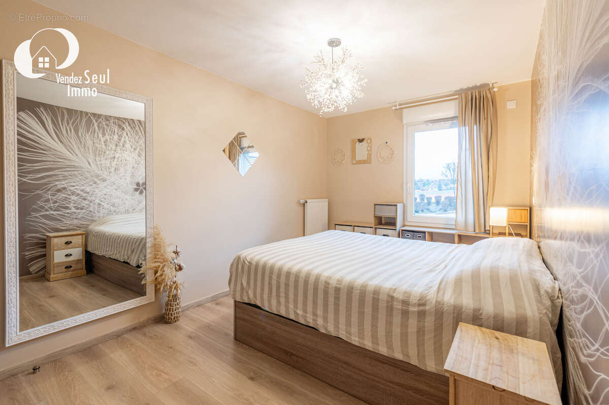 Appartement à POISY