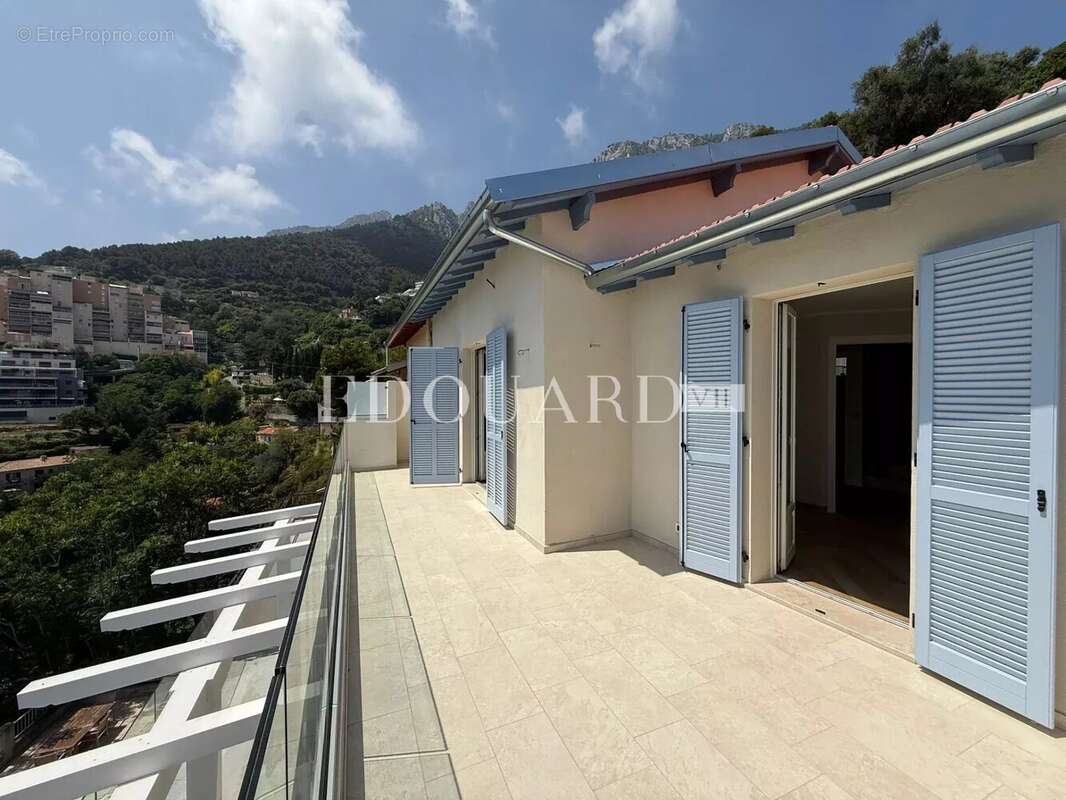 Appartement à ROQUEBRUNE-CAP-MARTIN