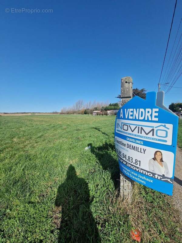 Terrain à OYE-PLAGE