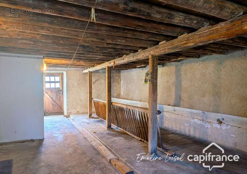 Maison en pierre de 164 m2 - 5 chambres - Jardin arboré et dépendances - Saint Martin en Vercors (26420) - photo 13
