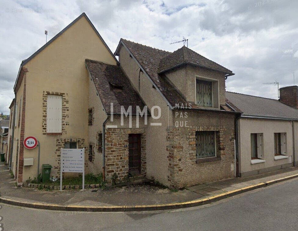 Maison à SAINT-CALAIS