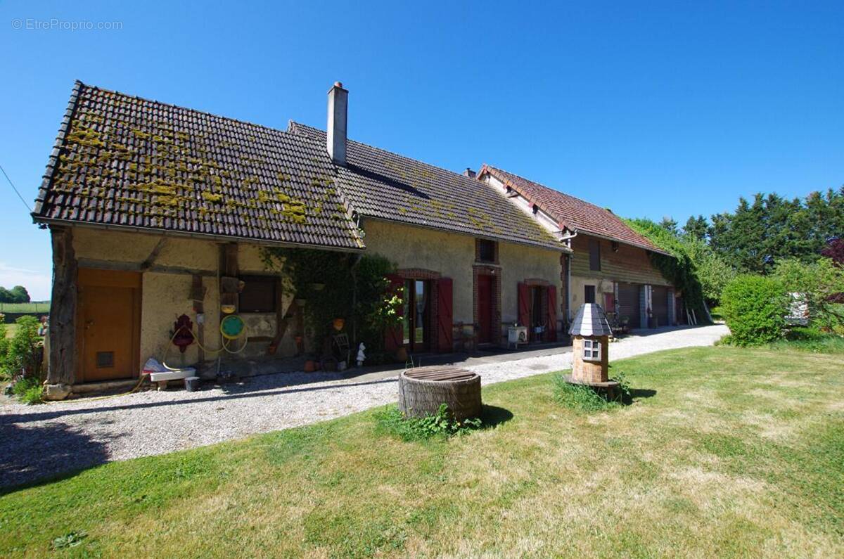 Maison à AILLANT-SUR-MILLERON