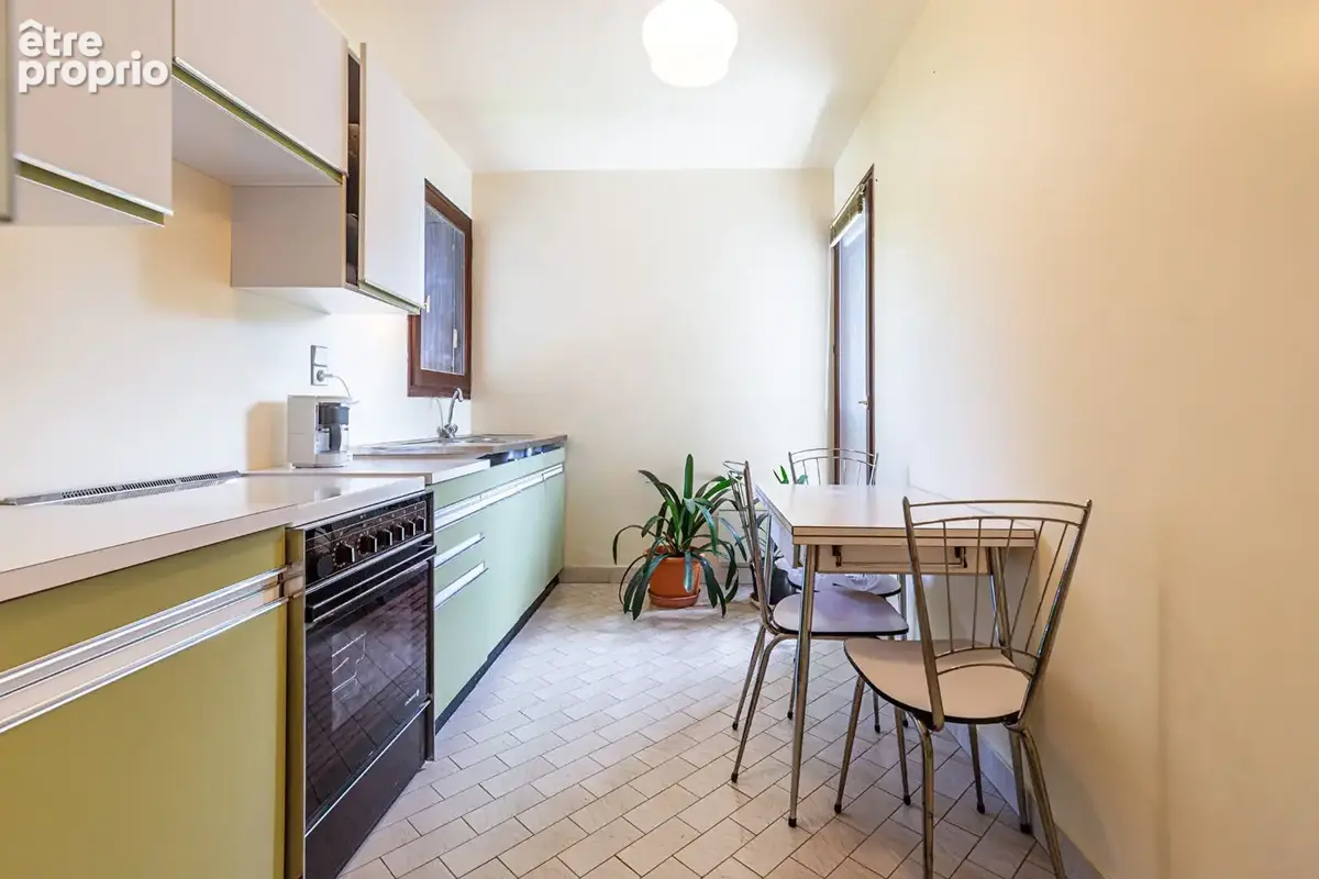 Agence immobiliere laforet - exclusivite - "camélia" - annecy-le-vieux - appartement traversant t2 de 59.29m²  -  balcons - cave - photo 2