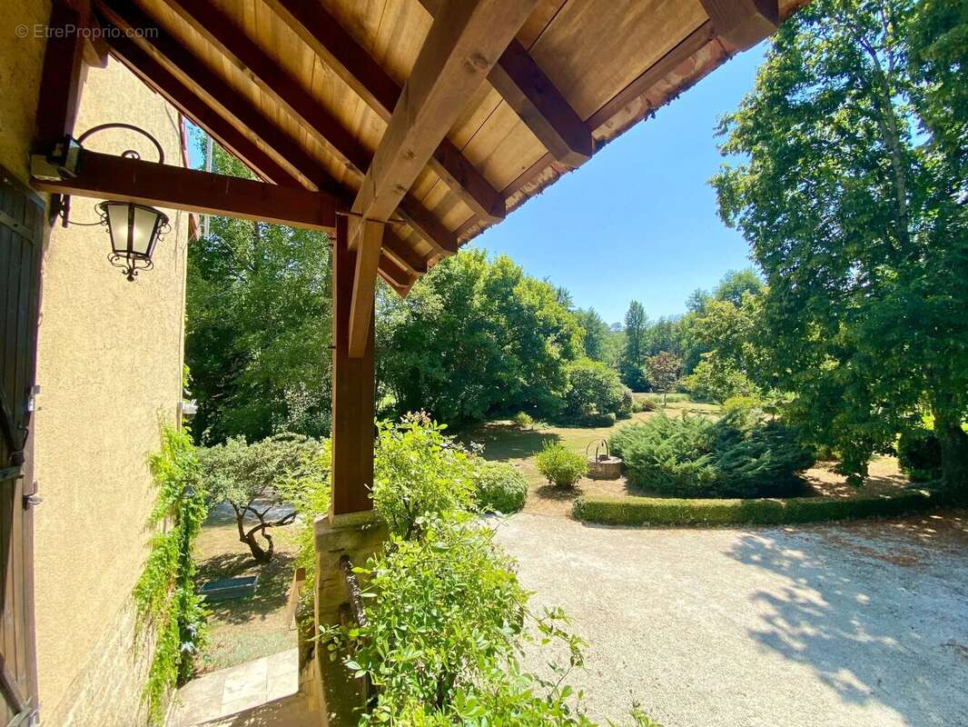 Ancien moulin au cœur d'un parc de 1,2 hectare avec plan d'eau - photo 17