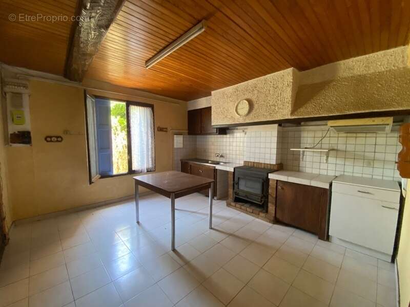 Dpt Pyrénées Orientales (66), à vendre proche VINCA maison en pierres 120 m² avec jardin et grange à rénover - photo 8