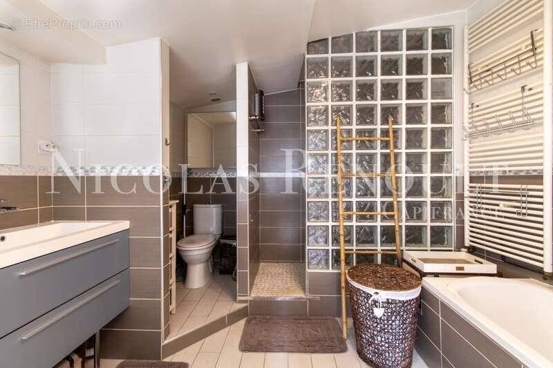 Appartement à COLOMBES