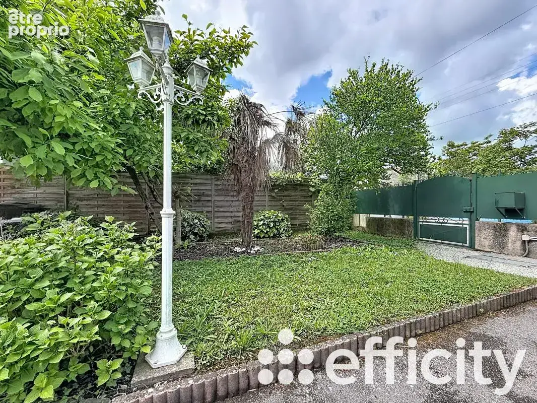 Maison 6 pièces 156 m² à vendre à Villeurbanne (69100) - photo 5