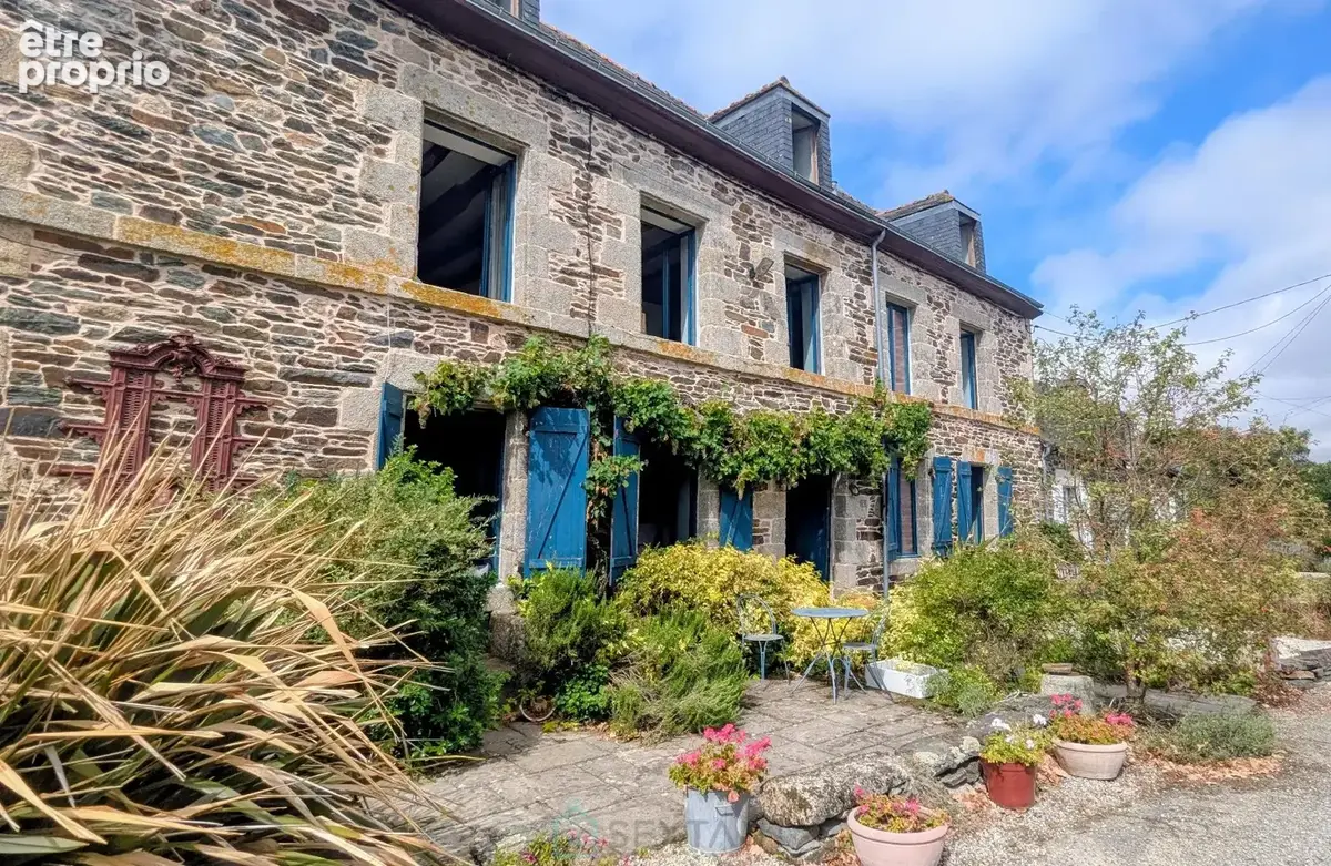 Maison à CLEGUEREC