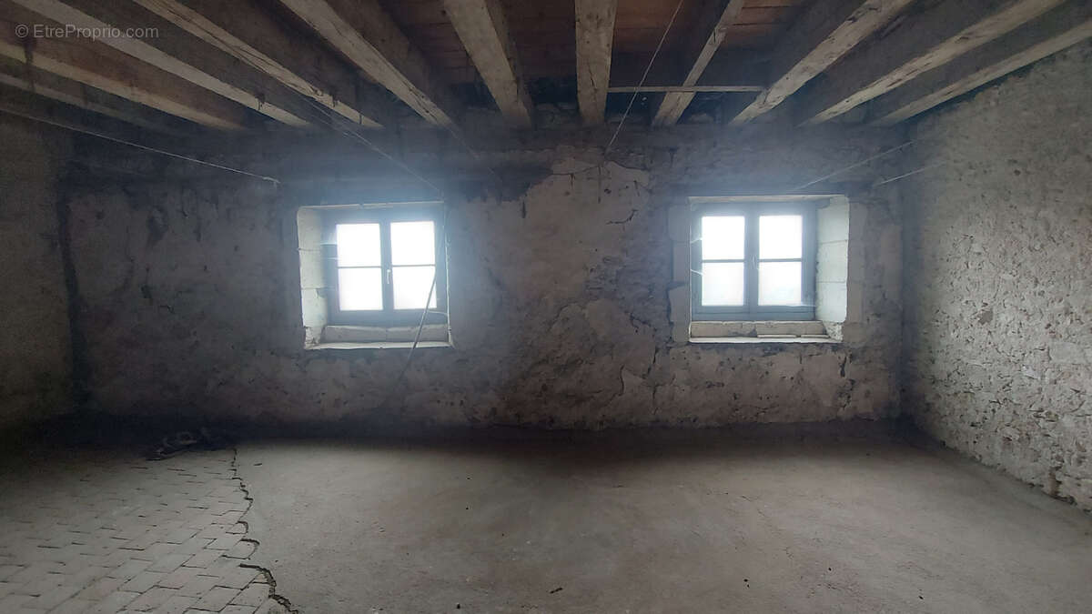 Maison à CORMERY
