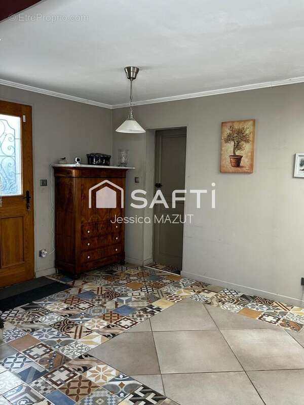 Photo 3 - Maison à SOLLIES-PONT