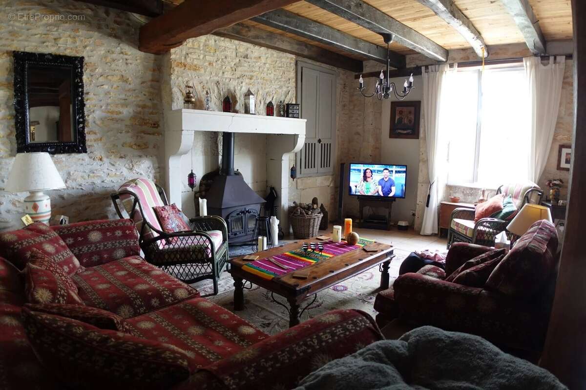Maison à CHAMPNIERS