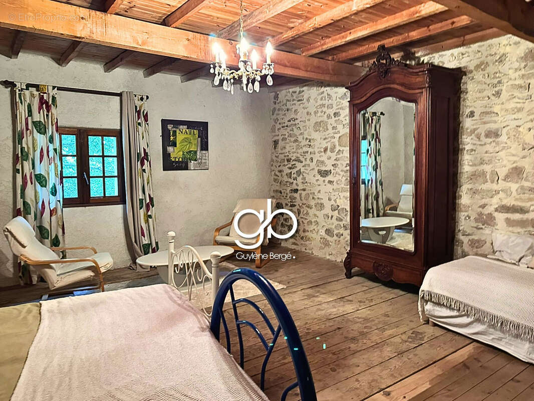 Maison à QUISSAC
